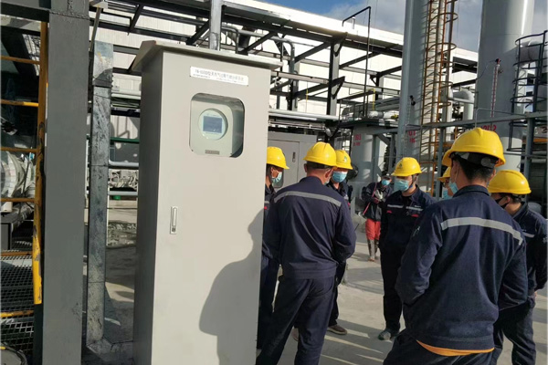 大庆某天然气现场-在线测量  CO2 、H2O  的安装现场